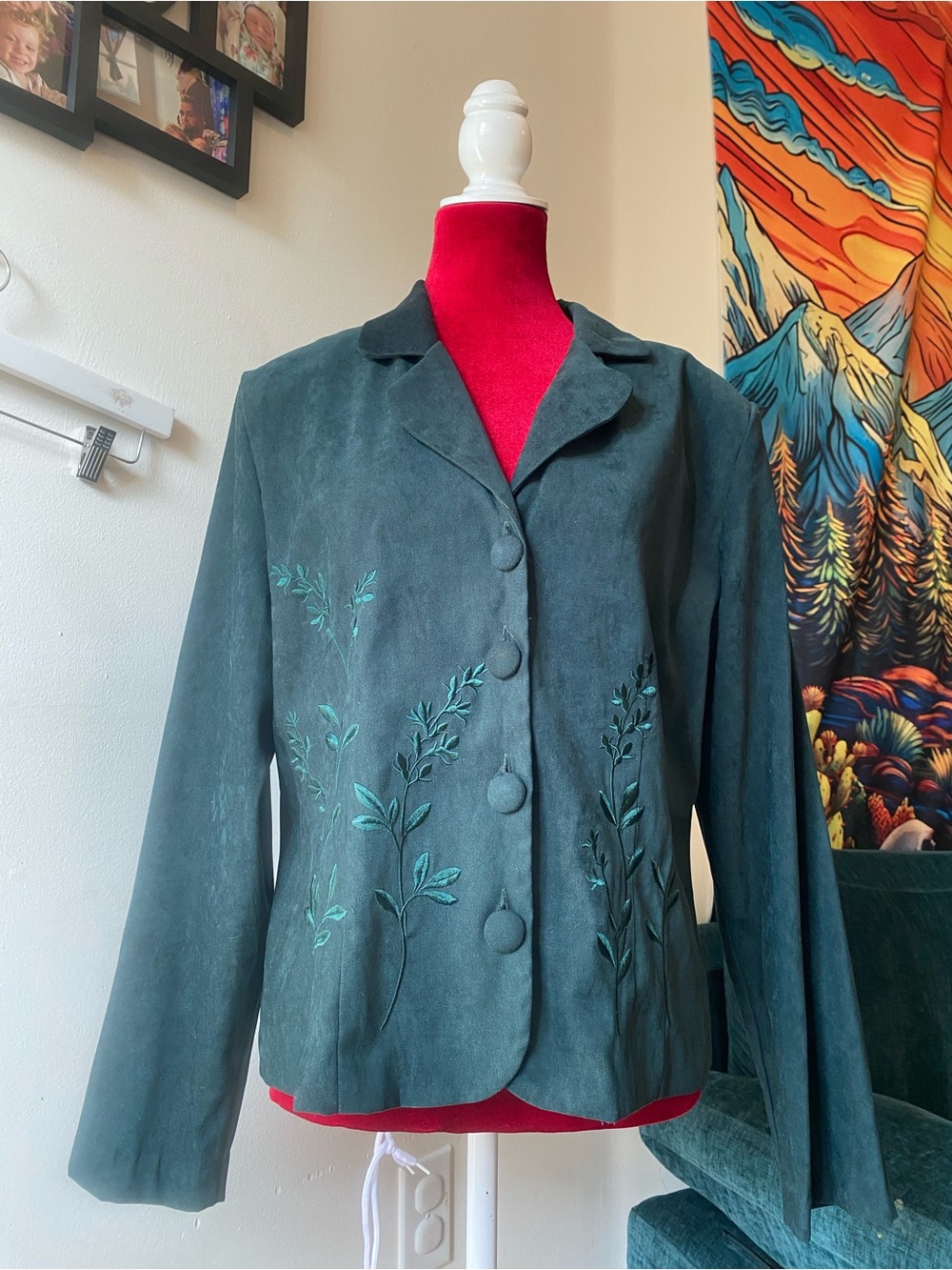Vintage Sag Harbor Teal Suede Embroidered Blazer
